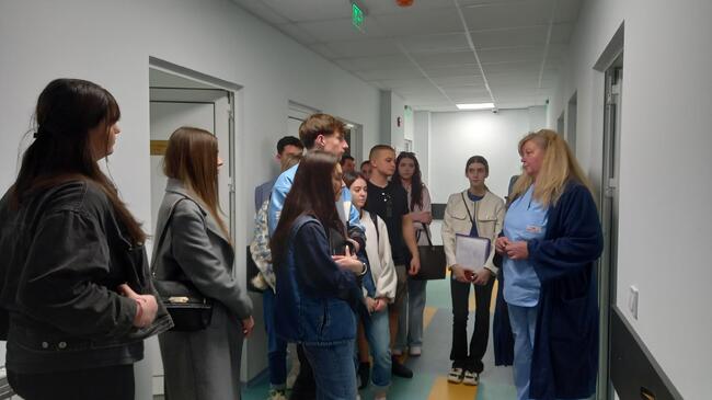 Ученици от 119 СУ посетиха Лесотехническия университет 