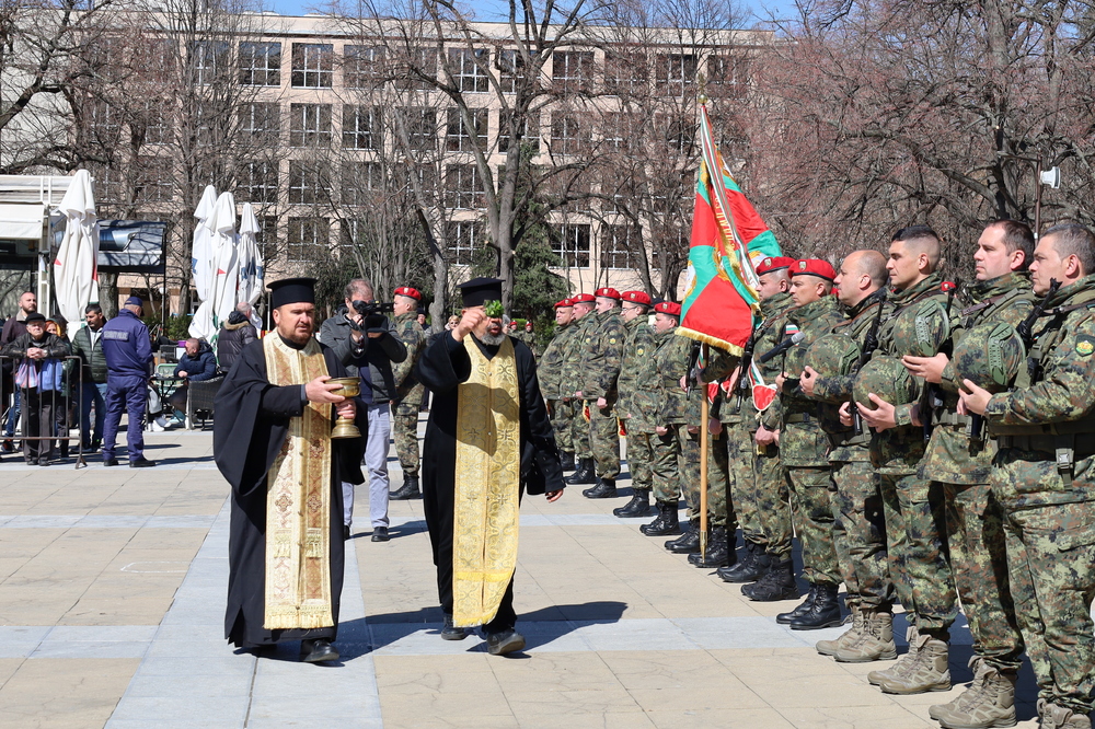 Началникът на отбраната адмирал Емил Ефтимов: Българската армия изпълнява достойно ангажиментите си към сигурността на Западните Балкани