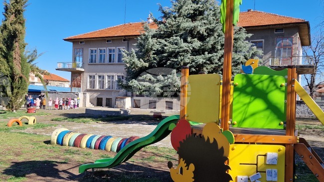 Започна обновяването на старата сграда на детската градина в село Брестовица