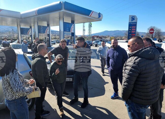 Село Слокощица - протест - собственици на заведения
