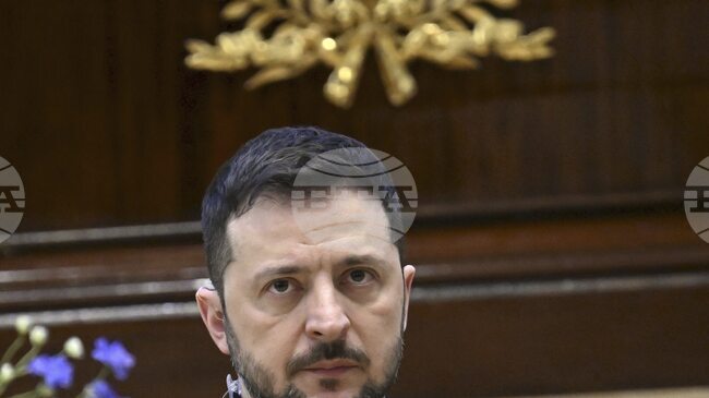 Напълно възможно е в идните дни да се финализират стъпките за определяне как да се сложи край на войната с достойнство, каза Зеленски