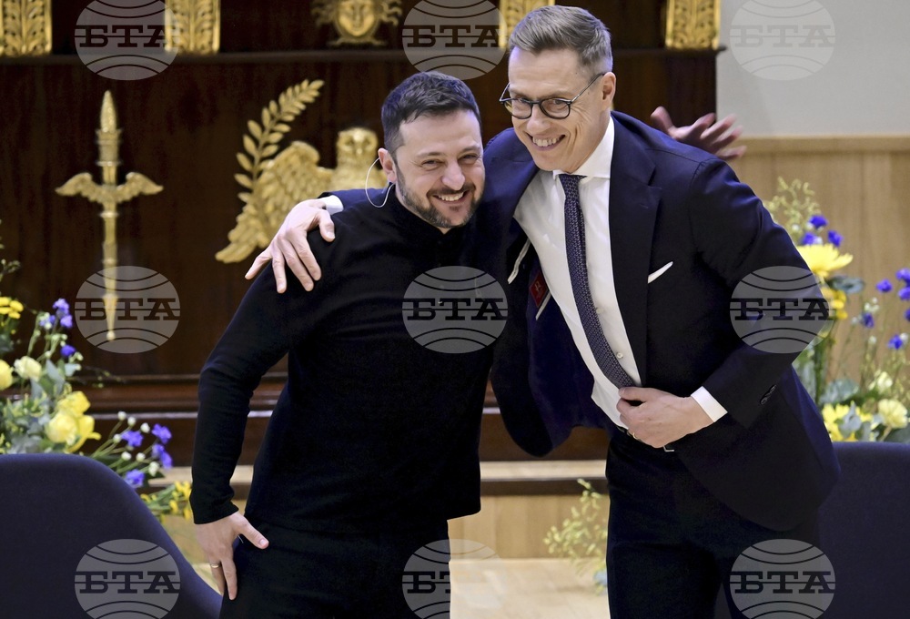 Президентите на Украйна и Финландия обсъдиха бъдеща подкрепа за Киев