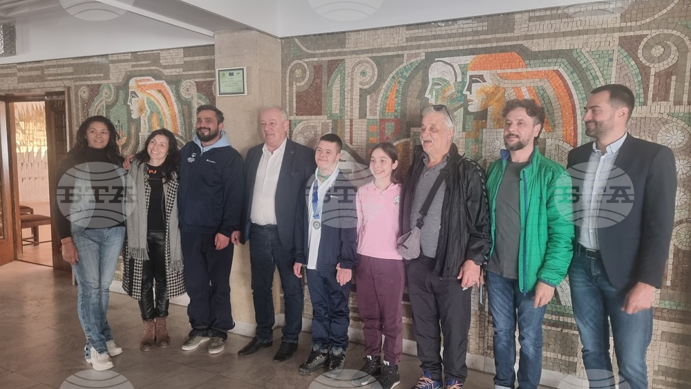 Смолян посрещна Максим Петковски като шампион