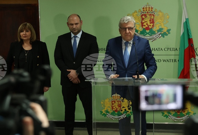 Министерство на околната среда и водите - Манол Генов - брифинг