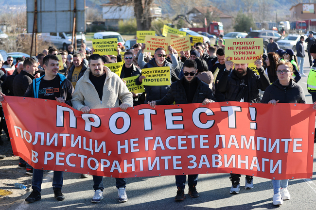 Представителите на ресторантьорския и хотелиерския бизнес се очаква да подновят протестите си в страната от следваща седмица, съобщи за БТА председателят на СЗБ