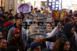 „Вън Пеевски от властта!“ - протест