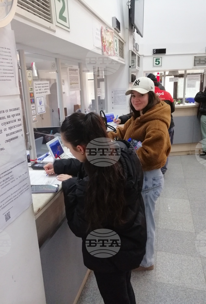 Близо девет хиляди души декларираха доходи в офиса на НАП в Търговище, предпочитано е използването на персонален код