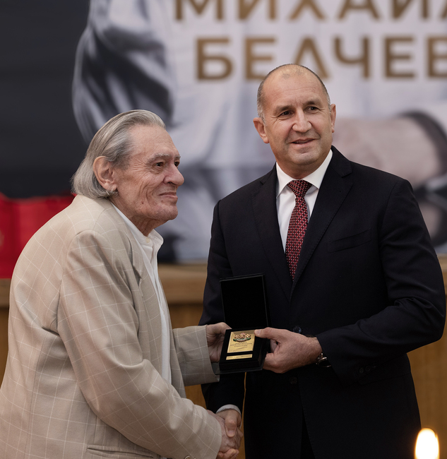 Държавният глава: С искреност, човечност и необятен талант Михаил Белчев покори завинаги сърцата на поколения българи