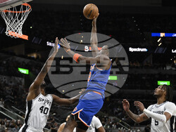 Knicks Spurs Basketball