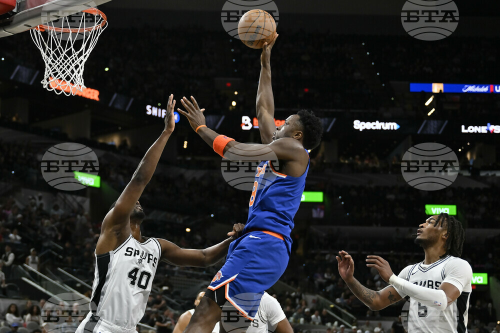 Knicks Spurs Basketball
