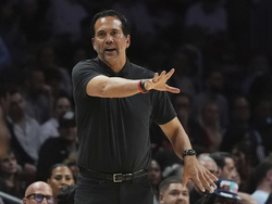 Pistons Heat Basketball