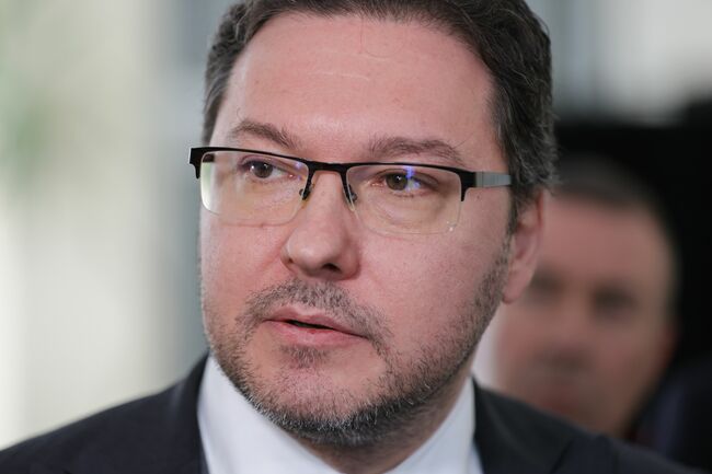 Не могат да се искат резултати, без да има увеличение на заплатите, каза министърът на вътрешните работи Даниел Митов