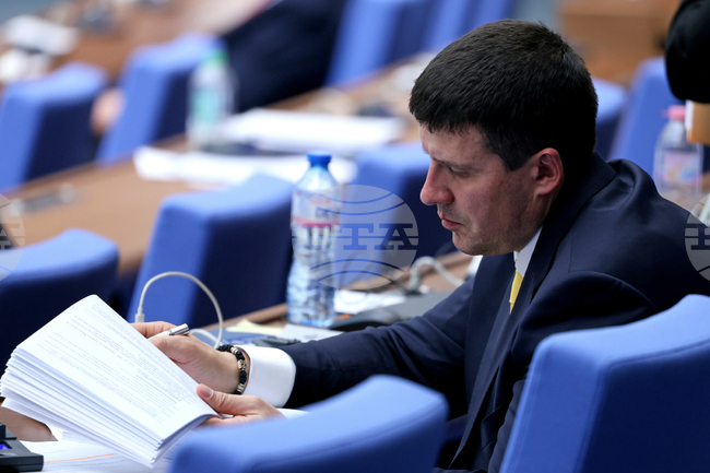 In Parliamentary Declaration, Velichie MPs Call for Dealing with Illegal Dump Sites across Country within a Week