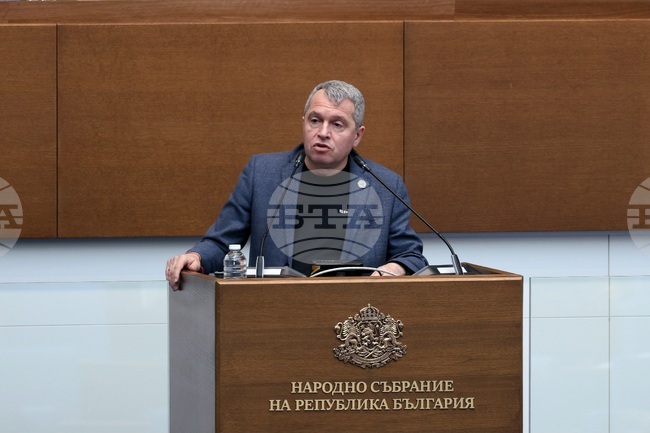 Тошко Йорданов предложи да бъдат удовлетворени част от исканията на протеста на КНСБ за сметка на бюджета на Конституционния съд