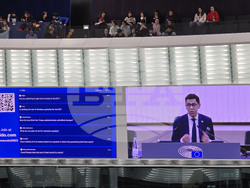 Франция - Страсбург - ЕП - "Евроскола" - дискусия