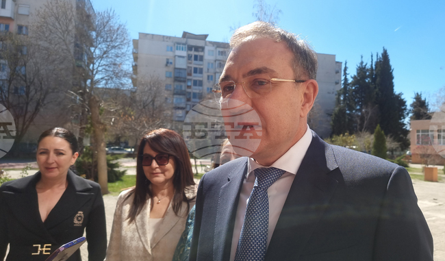 Борислав Гуцанов провери ремонта в Дома за стари хора в село Главиница