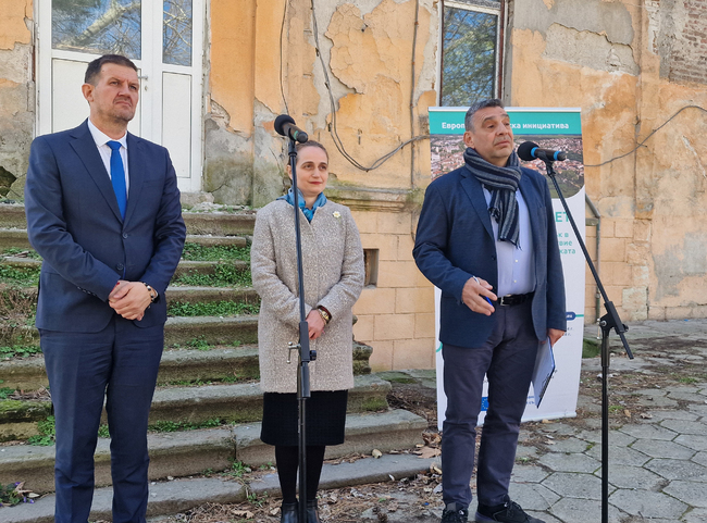 Ръководителят на Представителството на ЕК в България и кметът на Хасково дадоха начало за изграждане на технологичен център за телемедицина