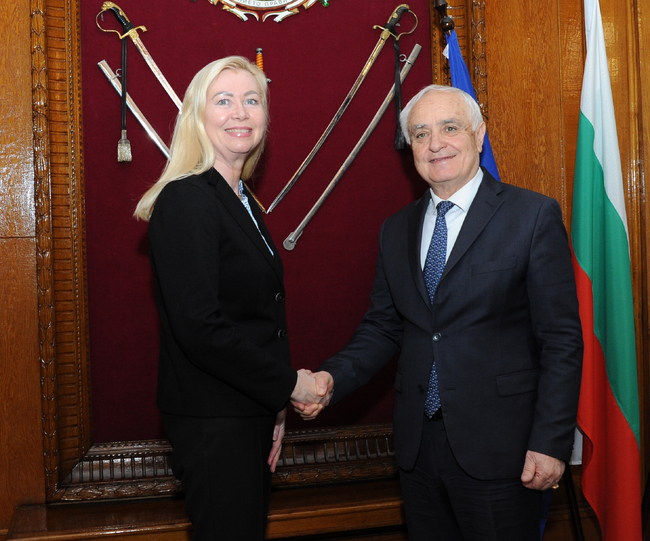 Minister of Defence Meets with the Ambassador of Norway to Bulgaria