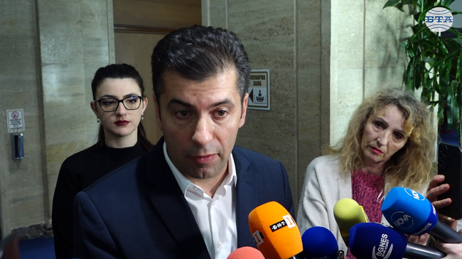 Няма друг сценарий, освен Борисов и Пеевски в партньорство и всички други - патерици, коментира Кирил Петков след избора на конституционен съдия от квотата на НС