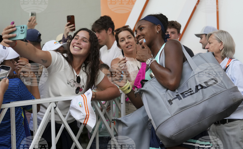 Коко Гоф с лесна победа върви към третия кръг на турнира по тенис в Маями, Паолини и Жабюр също преодоляха съпернички