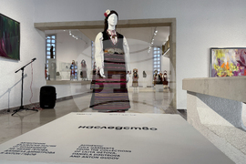 Казанлък - дамски носии - изложба