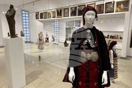 Казанлък - дамски носии - изложба