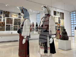 Казанлък - дамски носии - изложба