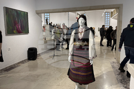 Казанлък - дамски носии - изложба