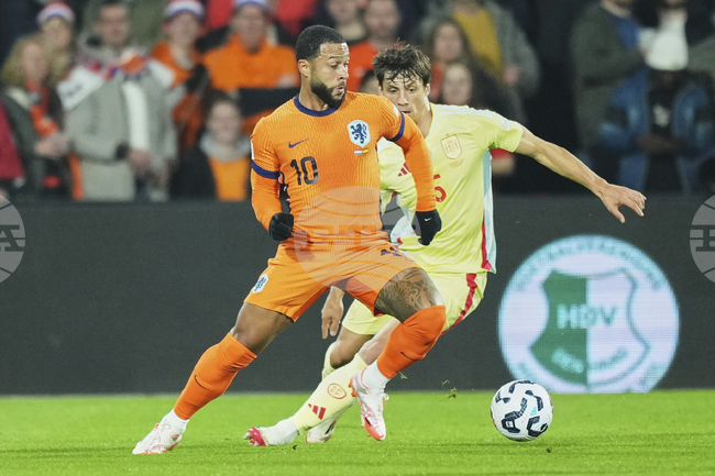 Нападателят Мемфис Депай е готов отново да играе за Нидерландия