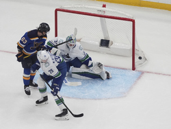 Canucks Blues Hockey