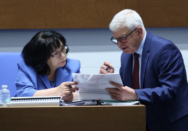 Максималният размер на новия държавен дълг, който може да бъде поет през годината, е 18,9 млрд. лв., реши парламентът