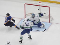 Canucks Blues Hockey