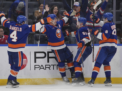 Canadiens Islanders Hockey