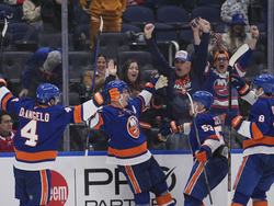 Canadiens Islanders Hockey