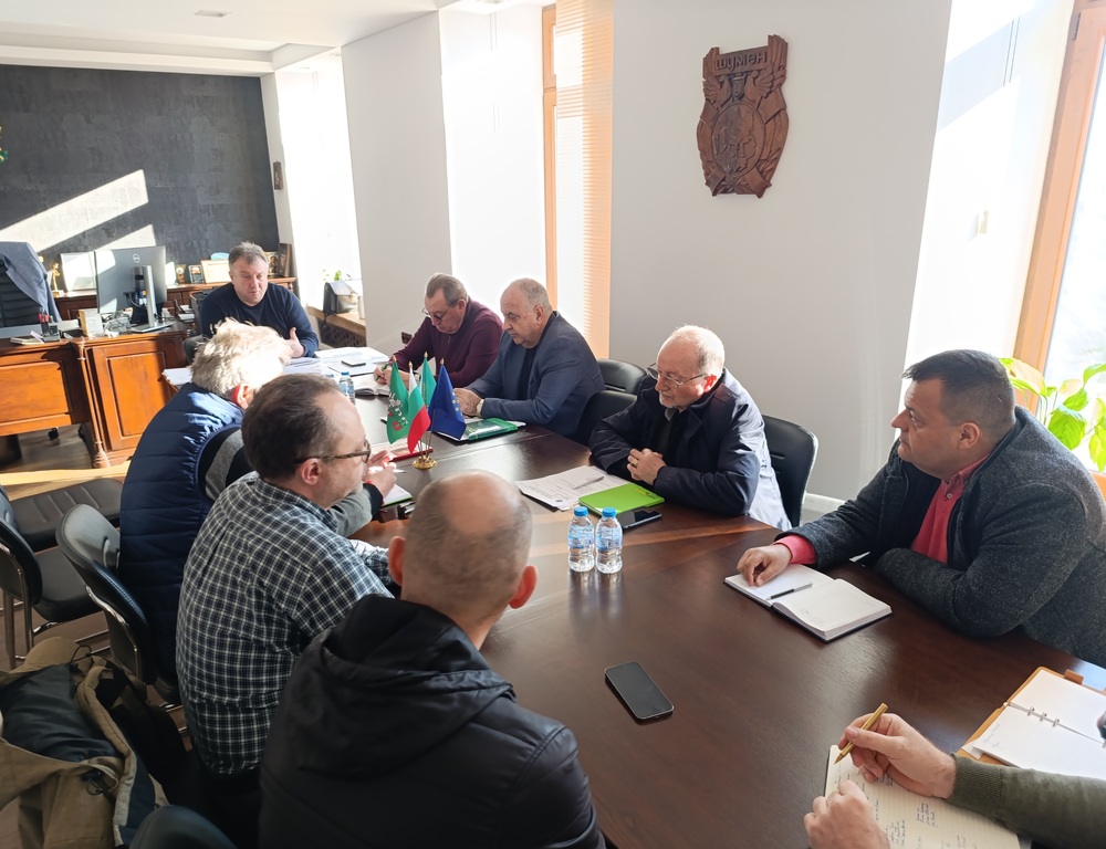 Община Шумен: Екипите на община Шумен започват миенето на улиците по график от понеделник