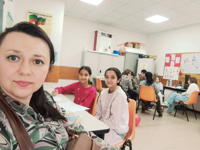 Преподаватели от Факултета по педагогика към Югозападния университет „Неофит Рилски“ посетиха училище „АзБуки“ в Италия