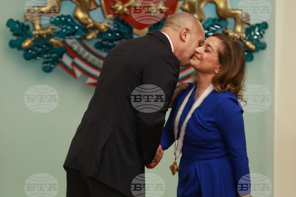 Президентство - Джузепина Дзара - орден „Мадарски конник“ - награждаване