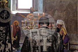 Ихтиман - Преждеосвещена света литургия - патриарх Даниил