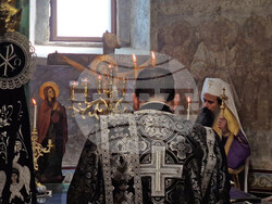 Ихтиман - Преждеосвещена света литургия - патриарх Даниил