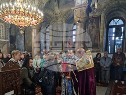 Ихтиман - Преждеосвещена света литургия