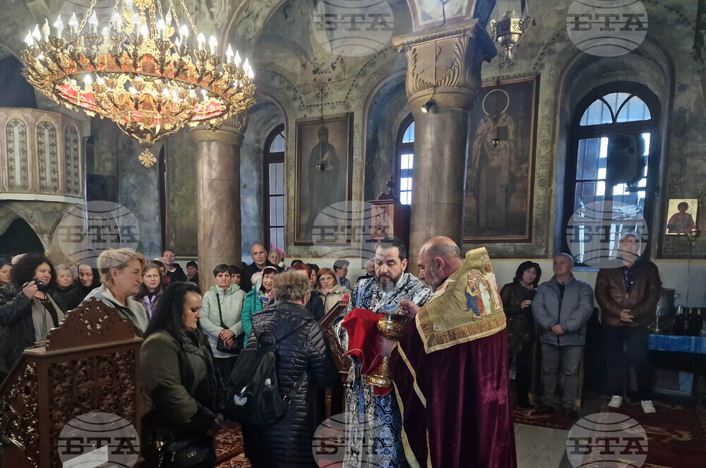 Ихтиман - Преждеосвещена света литургия