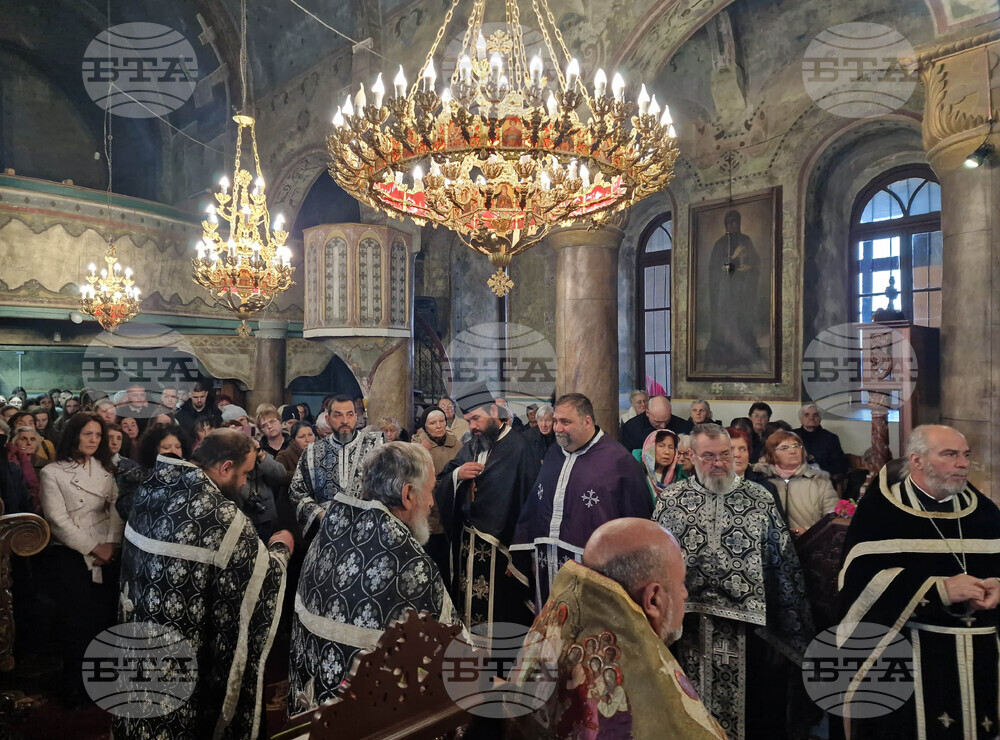 Ихтиман - Преждеосвещена света литургия