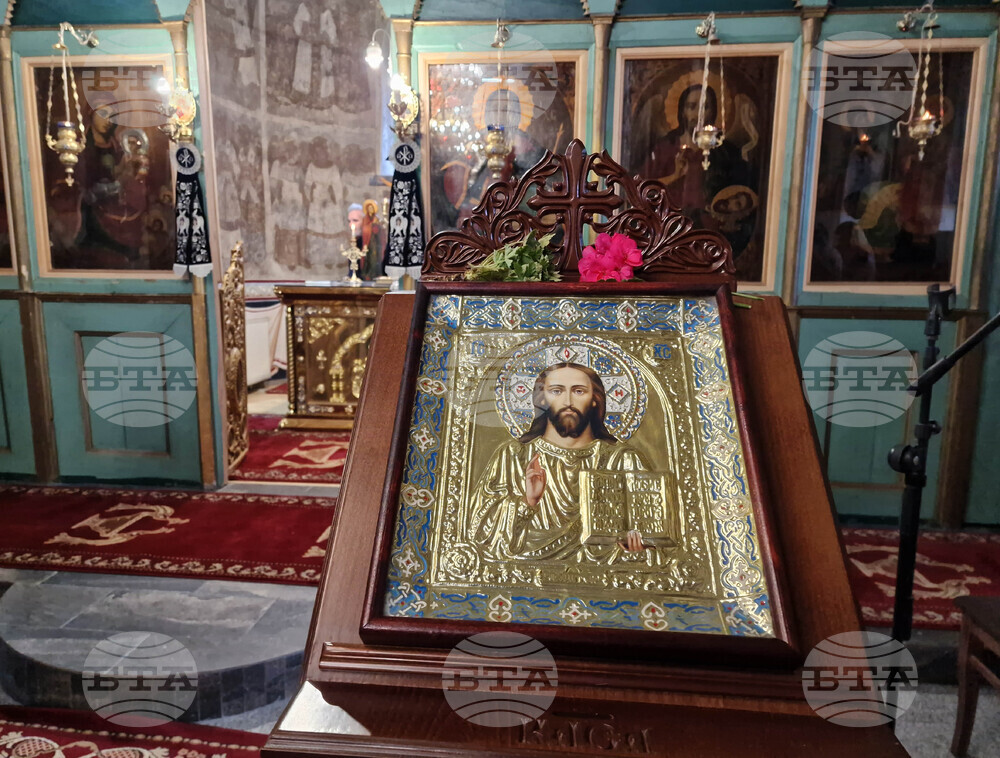 Ихтиман - Преждеосвещена света литургия