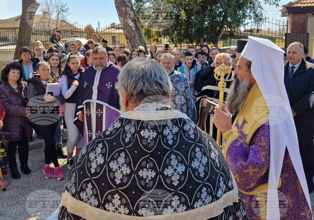 Ихтиман - Преждеосвещена света литургия - патриарх Даниил