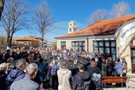 Ихтиман - Преждеосвещена света литургия - патриарх Даниил