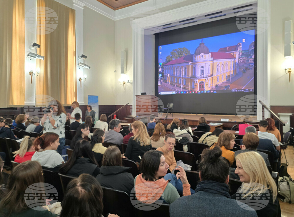 БАН отвори врати за десетки ученици за Международния ден на ледниците