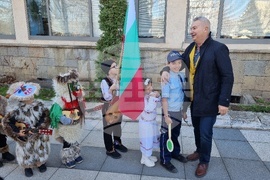 Монтана - деца - кукери