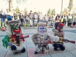 Монтана - деца - кукери