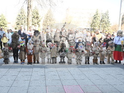 Монтана - деца - кукери