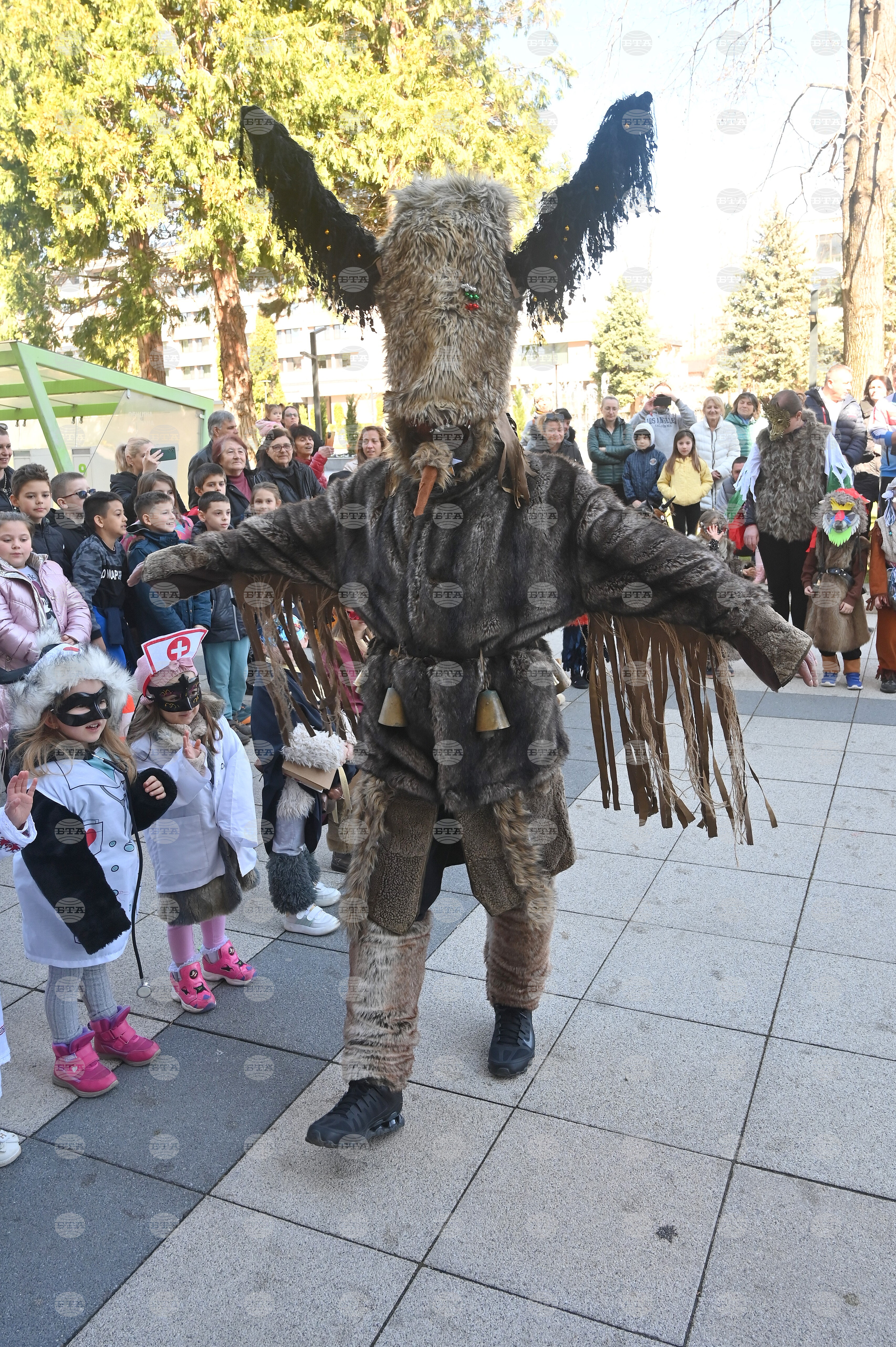 Монтана - деца - кукери